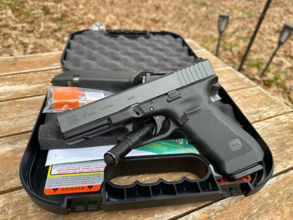 Glock 17 Gen4 9MM Night Sights