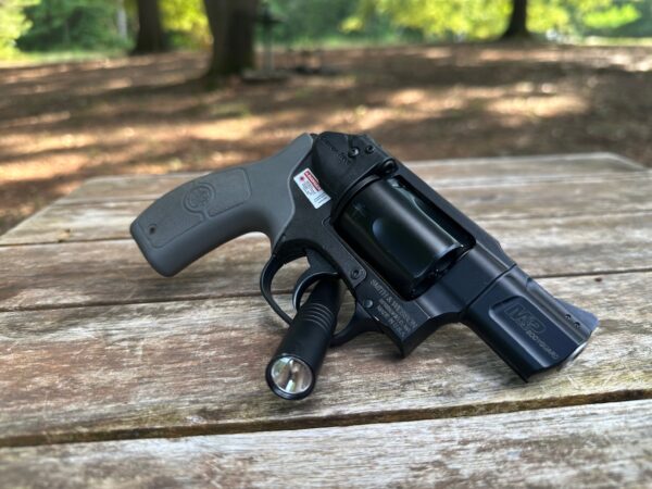 Smith & Wesson Bodyguard 38SPL CT Laser 12056 - Image 5